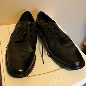 Cole Haan mens dress shoes very well kept!
